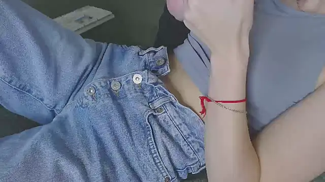 Snapshot of Kiradoll27 chatting on December 2024 01:17:01 PM Kiradoll27 online show from December 2024 01:17:01 PM