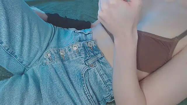 Snapshot of Kiradoll27 chatting on February 2025 08:29:02 AM Kiradoll27 online show from February 2025 08:29:02 AM