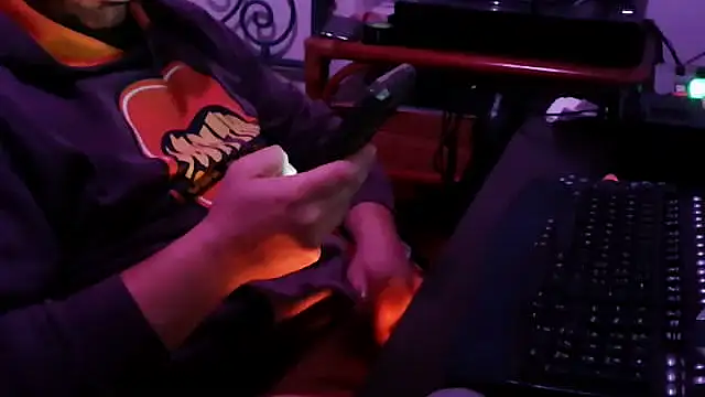 Snapshot of Italian_dark_desire chatting on November 2025 08:27:01 AM Italian dark desire online show from November 2025 08:27:01 AM