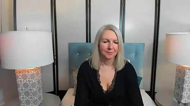 Snapshot of EricaTop chatting on February 2026 07:51:01 AM EricaTop online show from February 2026 07:51:01 AM