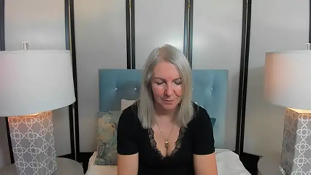 Snapshot of EricaTop chatting on February 2026 06:14:02 AM EricaTop online show from February 2026 06:14:02 AM