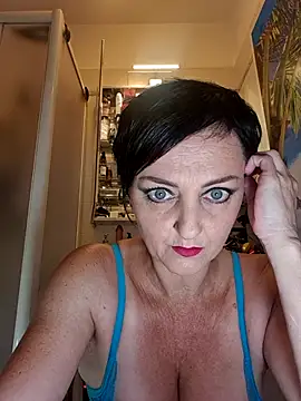 Snapshot of lucillabollente chatting on June 2026 04:06:01 AM lucillabollente online show from June 2026 04:06:01 AM
