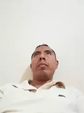 Snapshot of desnudo_Sexoxo chatting on January 2025 02:15:02 AM desnudo Sexoxo online show from January 2025 02:15:02 AM