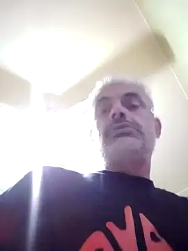 dammilano33 online show from September 2025 10:32:01 PM