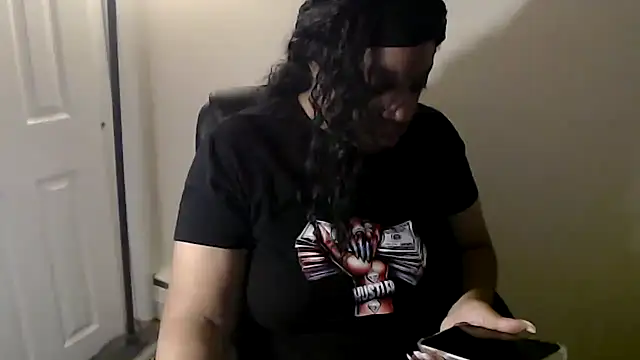 Snapshot of Sexymona1218 chatting on April 2026 05:49:02 AM Sexymona1218 online show from April 2026 05:49:02 AM