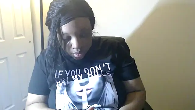 Snapshot of Sexymona1218 chatting on May 2026 04:20:01 AM Sexymona1218 online show from May 2026 04:20:01 AM