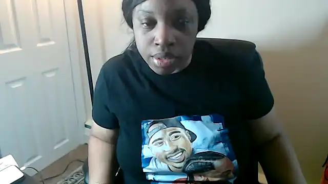 Snapshot of Sexymona1218 chatting on May 2026 10:21:02 AM Sexymona1218 online show from May 2026 10:21:02 AM