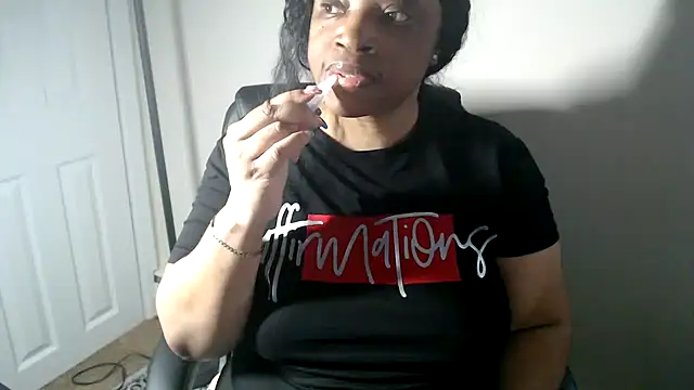 Snapshot of Sexymona1218 chatting on May 2026 09:50:02 AM Sexymona1218 online show from May 2026 09:50:02 AM
