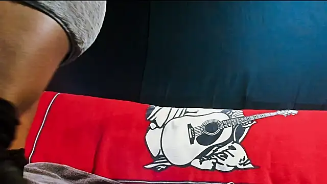 iBreakHeartz online show from December 2024 01:58:02 AM