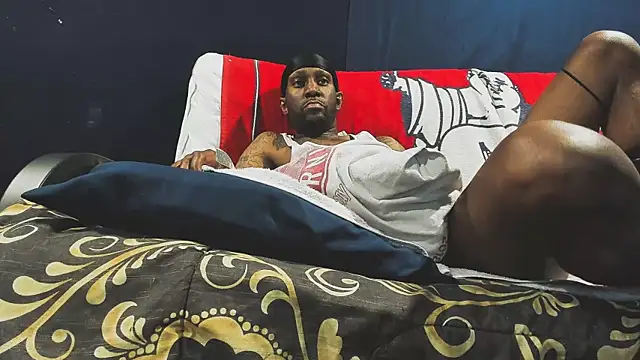 iBreakHeartz online show from December 2024 12:47:01 AM