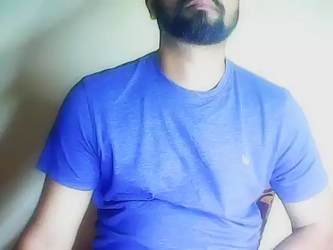 Snapshot of LifeLineSL chatting on December 2024 05:05:02 PM LifeLineSL online show from December 2024 05:05:02 PM