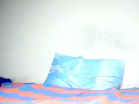 Snapshot of LifeLineSL chatting on October 2025 01:00:01 PM LifeLineSL online show from October 2025 01:00:01 PM