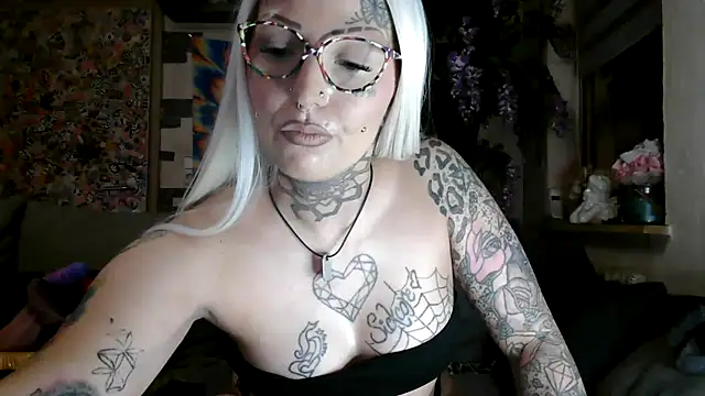 RoxxyInk online show from November 2025 11:29:01 PM