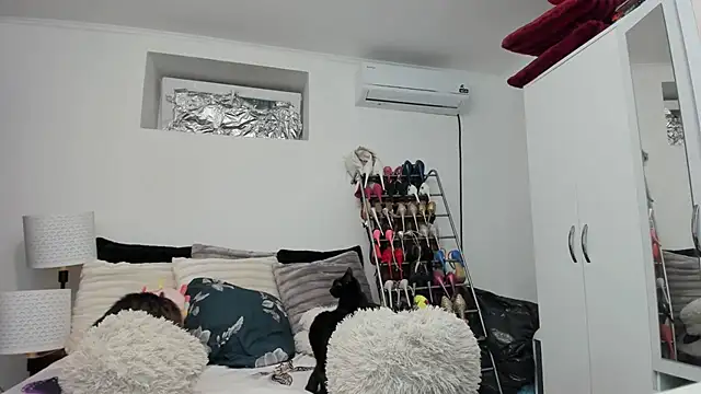 Snapshot of juliahayessxx chatting on September 2025 07:14:02 PM juliahayessxx online show from September 2025 07:14:02 PM