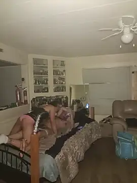 sissyvee online show from April 2026 12:25:01 PM