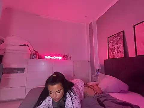 Snapshot of _MelinaCurves_ chatting on February 2025 12:53:02 AM  MelinaCurves  online show from February 2025 12:53:02 AM