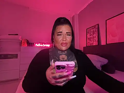 Snapshot of _MelinaCurves_ chatting on February 2025 10:30:01 PM  MelinaCurves  online show from February 2025 10:30:01 PM