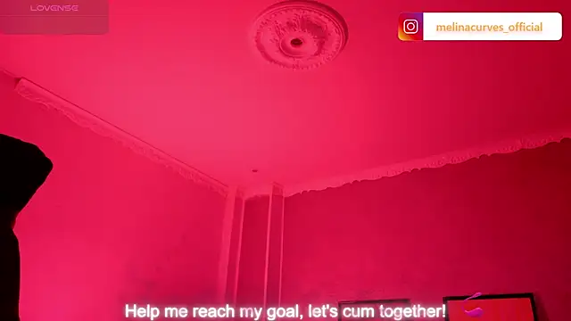 Snapshot of _MelinaCurves_ chatting on February 2025 12:48:02 AM  MelinaCurves  online show from February 2025 12:48:02 AM