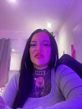 Snapshot of _MelinaCurves_ chatting on September 2025 06:02:02 PM  MelinaCurves  online show from September 2025 06:02:02 PM