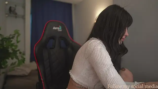 Snapshot of oxxme chatting on November 2025 11:29:01 AM oxxme online show from November 2025 11:29:01 AM