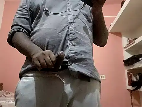 Aneesh007m online show from November 2025 06:03:02 PM