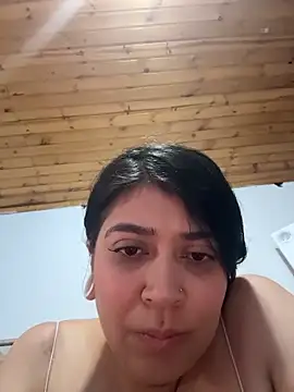 emilyjohanson online show from April 2026 05:58:01 PM