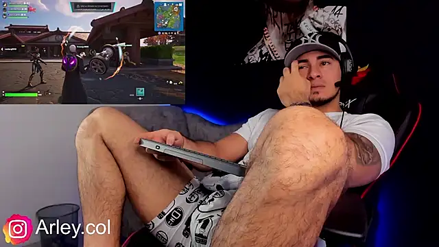 Snapshot of Dimitri_Colleman chatting on December 2024 07:28:01 PM Dimitri Colleman online show from December 2024 07:28:01 PM