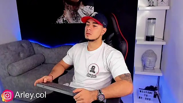 Snapshot of Dimitri_Colleman chatting on December 2024 05:18:02 AM Dimitri Colleman online show from December 2024 05:18:02 AM