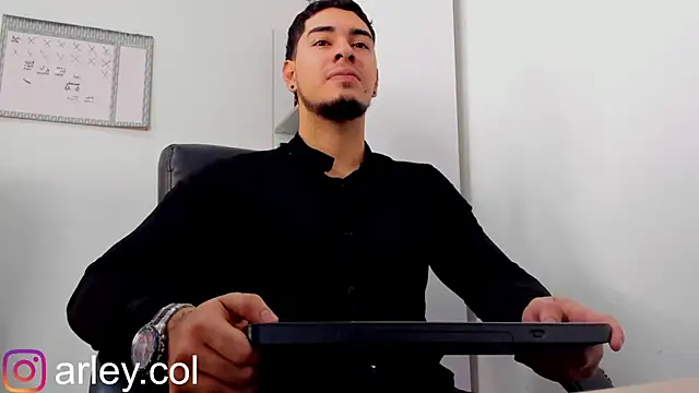 Snapshot of Dimitri_Colleman chatting on December 2024 04:34:02 AM Dimitri Colleman online show from December 2024 04:34:02 AM