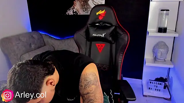 Snapshot of Dimitri_Colleman chatting on December 2024 06:27:01 AM Dimitri Colleman online show from December 2024 06:27:01 AM