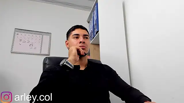 Snapshot of Dimitri_Colleman chatting on January 2025 07:16:02 AM Dimitri Colleman online show from January 2025 07:16:02 AM