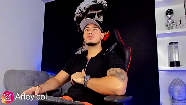 Snapshot of Dimitri_Colleman chatting on January 2025 03:34:01 AM Dimitri Colleman online show from January 2025 03:34:01 AM