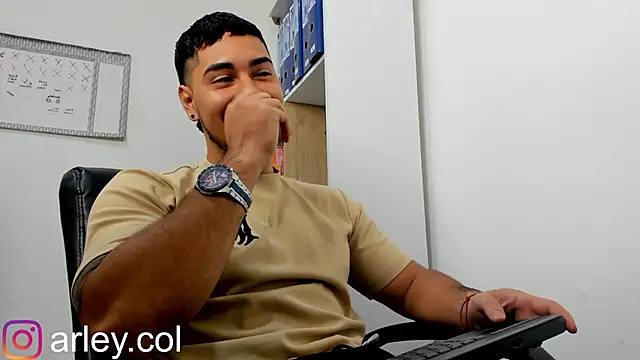 Snapshot of Dimitri_Colleman chatting on January 2025 03:22:01 AM Dimitri Colleman online show from January 2025 03:22:01 AM