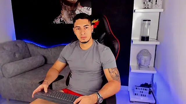 Snapshot of Dimitri_Colleman chatting on January 2025 02:09:01 AM Dimitri Colleman online show from January 2025 02:09:01 AM