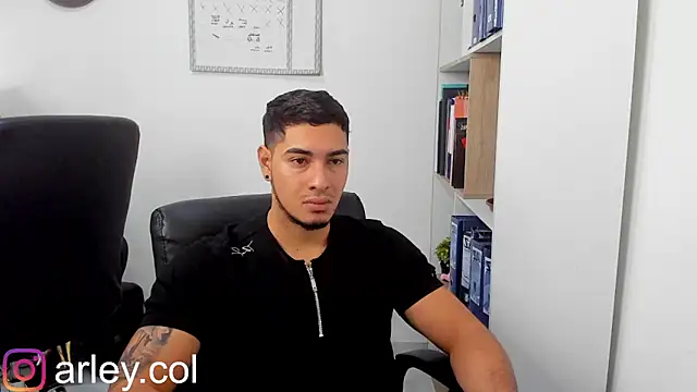 Snapshot of Dimitri_Colleman chatting on January 2025 04:44:01 AM Dimitri Colleman online show from January 2025 04:44:01 AM