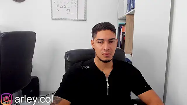 Snapshot of Dimitri_Colleman chatting on January 2025 08:18:02 AM Dimitri Colleman online show from January 2025 08:18:02 AM