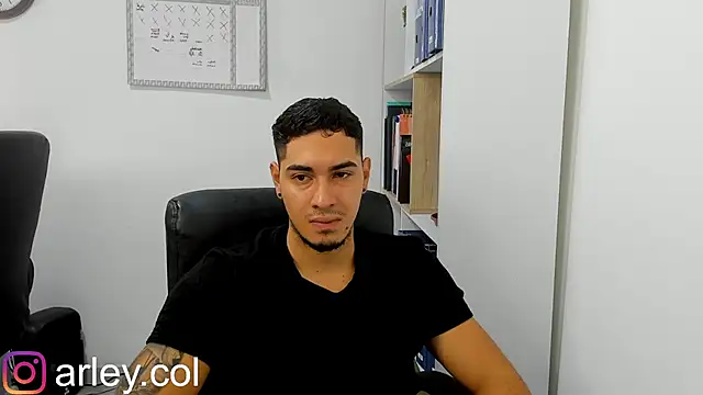 Snapshot of Dimitri_Colleman chatting on January 2025 02:43:02 AM Dimitri Colleman online show from January 2025 02:43:02 AM