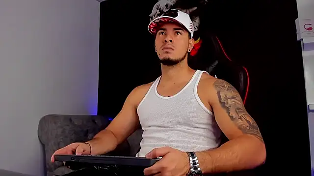 Snapshot of Dimitri_Colleman chatting on January 2025 04:09:01 AM Dimitri Colleman online show from January 2025 04:09:01 AM