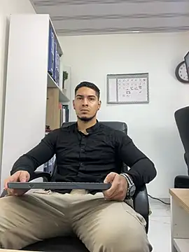 Snapshot of Dimitri_Colleman chatting on January 2025 09:18:02 AM Dimitri Colleman online show from January 2025 09:18:02 AM