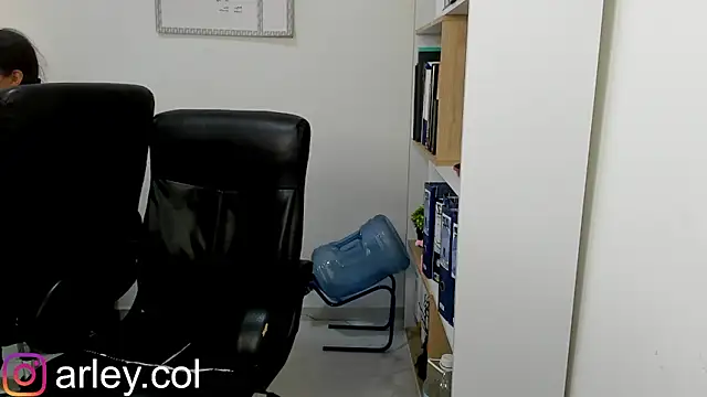 Snapshot of Dimitri_Colleman chatting on January 2025 05:31:02 AM Dimitri Colleman online show from January 2025 05:31:02 AM