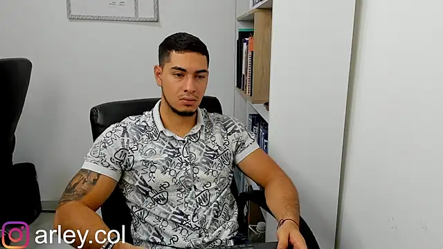 Snapshot of Dimitri_Colleman chatting on February 2025 10:49:02 PM Dimitri Colleman online show from February 2025 10:49:02 PM