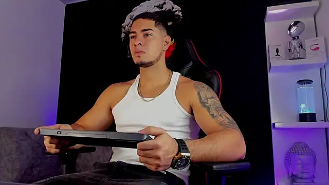 Snapshot of Dimitri_Colleman chatting on March 2025 04:12:01 PM Dimitri Colleman online show from March 2025 04:12:01 PM