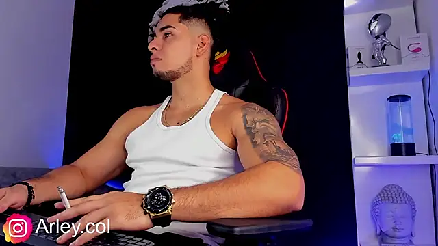 Snapshot of Dimitri_Colleman chatting on March 2025 09:48:01 PM Dimitri Colleman online show from March 2025 09:48:01 PM