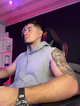 Snapshot of Dimitri_Colleman chatting on December 2025 08:35:01 PM Dimitri Colleman online show from December 2025 08:35:01 PM