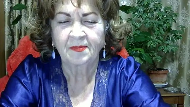 Snapshot of Emma52610 chatting on December 2025 05:20:01 PM Emma52610 online show from December 2025 05:20:01 PM