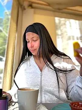 Snapshot of DannaaMeliza chatting on November 2025 11:31:01 AM DannaaMeliza online show from November 2025 11:31:01 AM