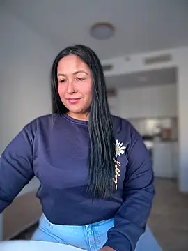 Snapshot of DannaaMeliza chatting on November 2025 12:08:02 PM DannaaMeliza online show from November 2025 12:08:02 PM