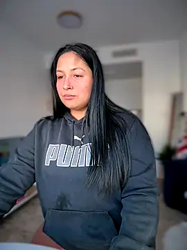 Snapshot of DannaaMeliza chatting on November 2025 10:51:01 AM DannaaMeliza online show from November 2025 10:51:01 AM