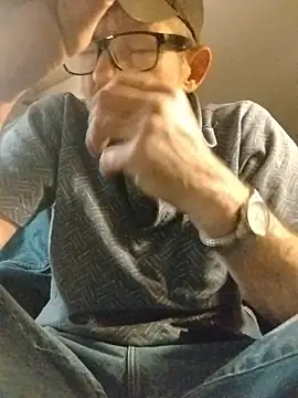 ROBERT0516 online show from November 2025 11:42:02 AM