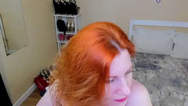 FoxySophia online show from June 2026 12:43:02 AM